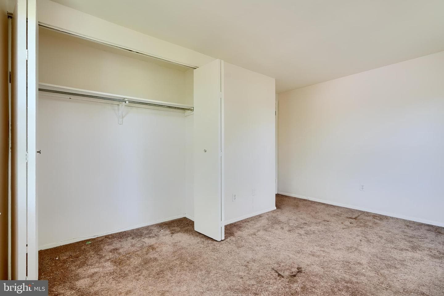 19 Melken Court #5j photo 16
