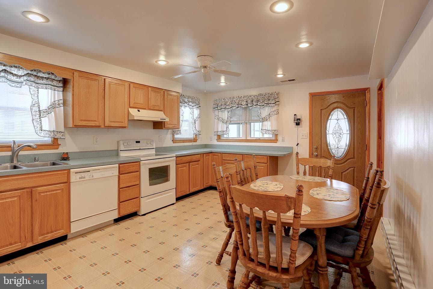 1620 Williams Avenue photo 9