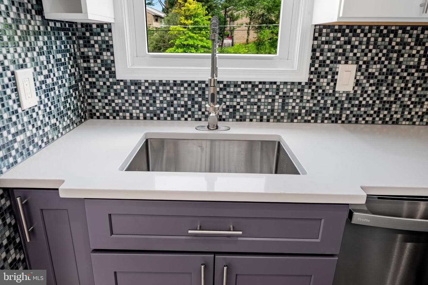 1027 Winsford Road photo 13