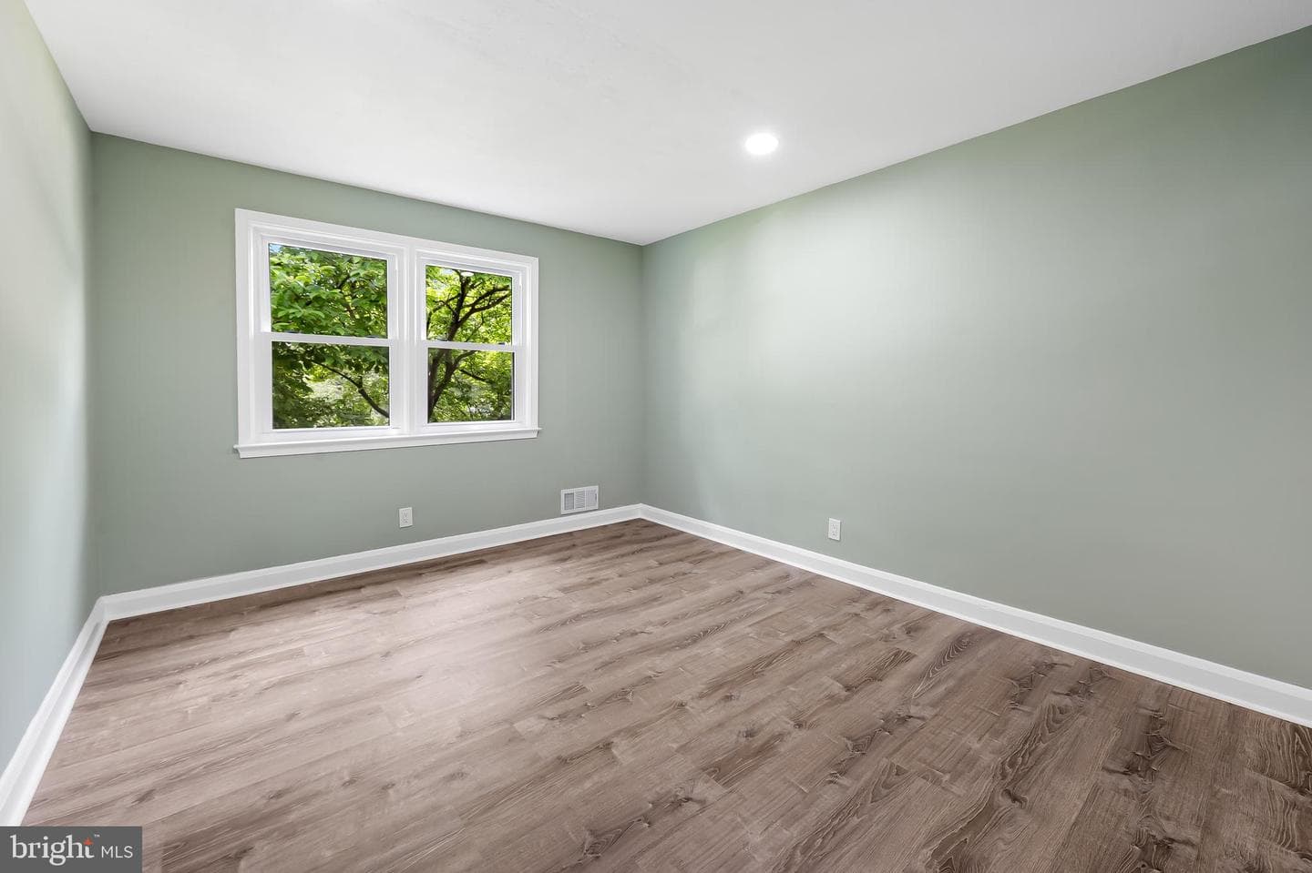1027 Winsford Road photo 14