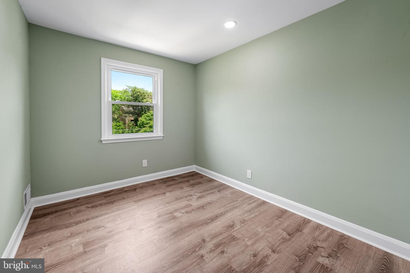 1027 Winsford Road photo 21