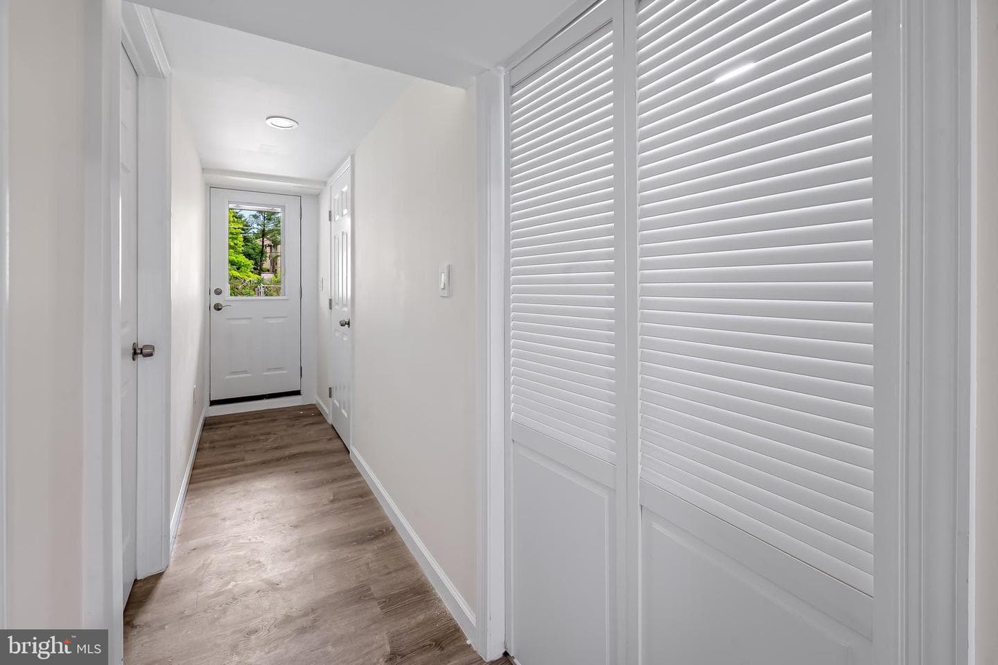 1027 Winsford Road photo 25