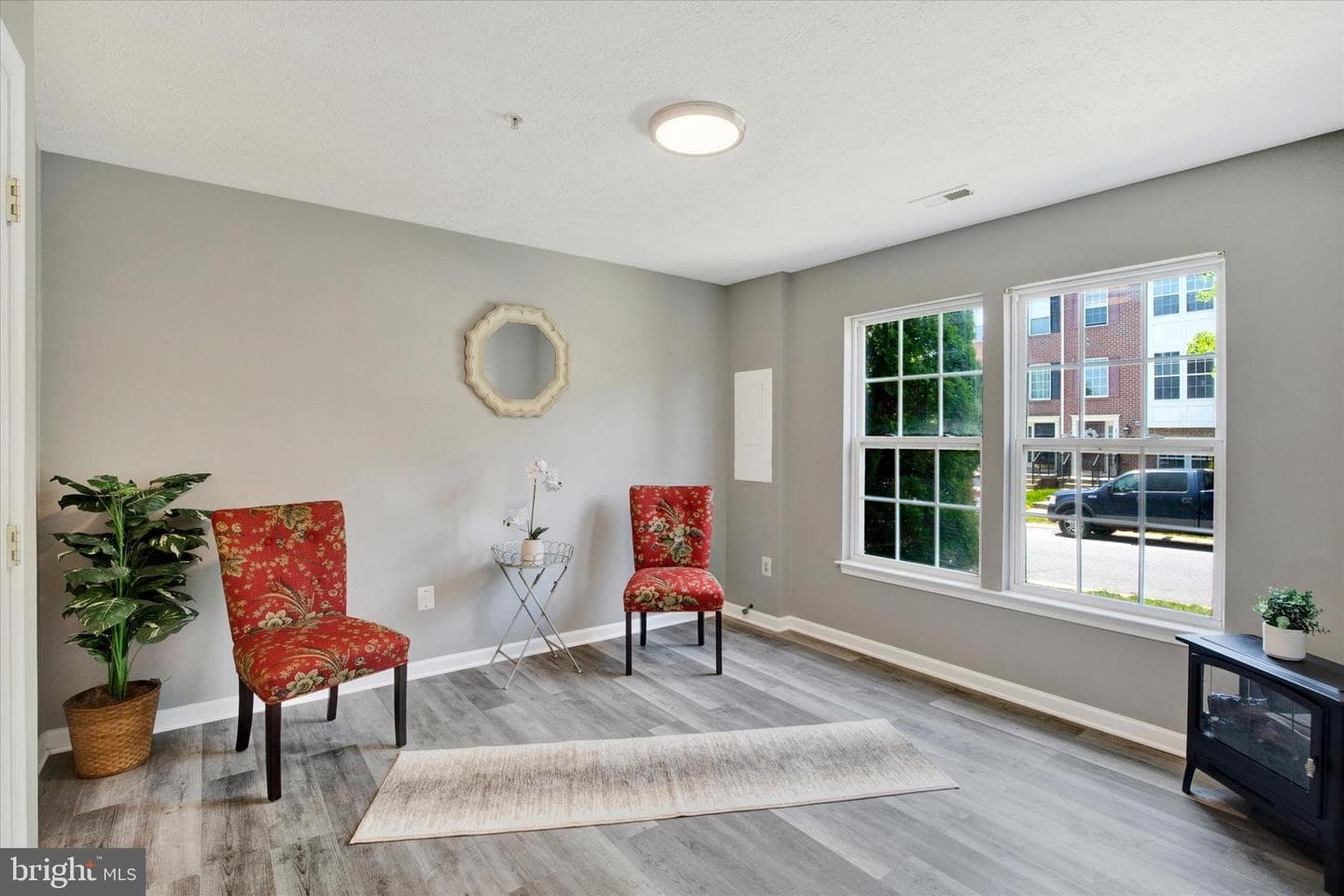 835 Lowe Road photo 20