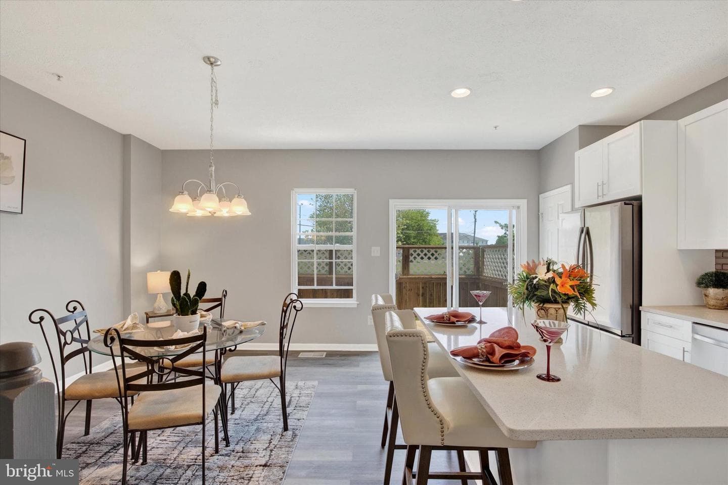 835 Lowe Road photo 6