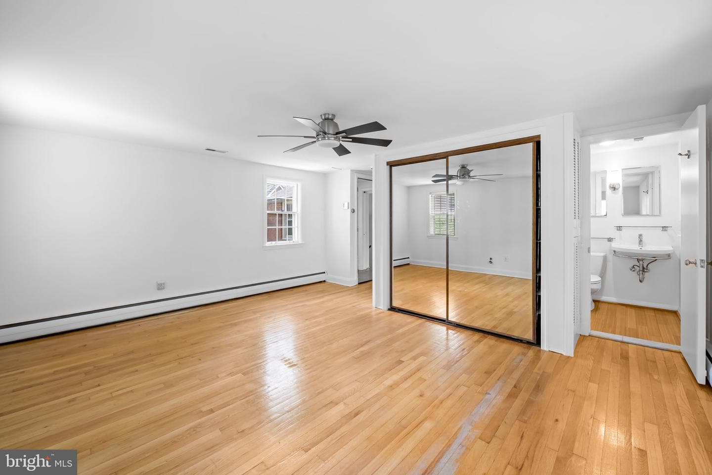 900 Adana Road photo 17