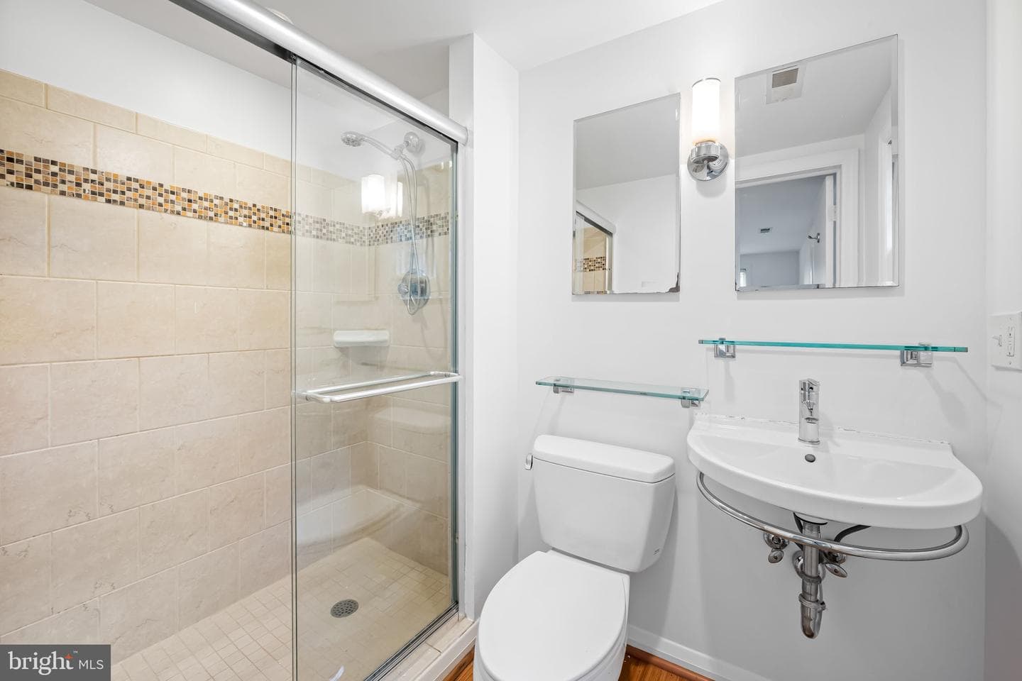 900 Adana Road photo 18