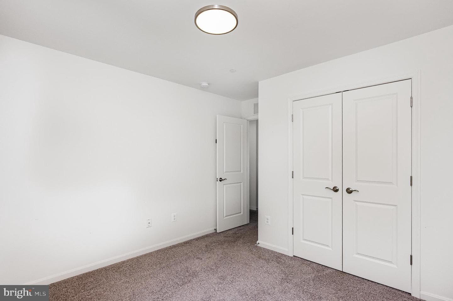 7241 Martin Farm Circle photo 23