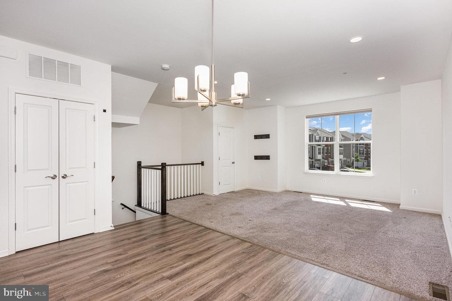 7241 Martin Farm Circle photo 3