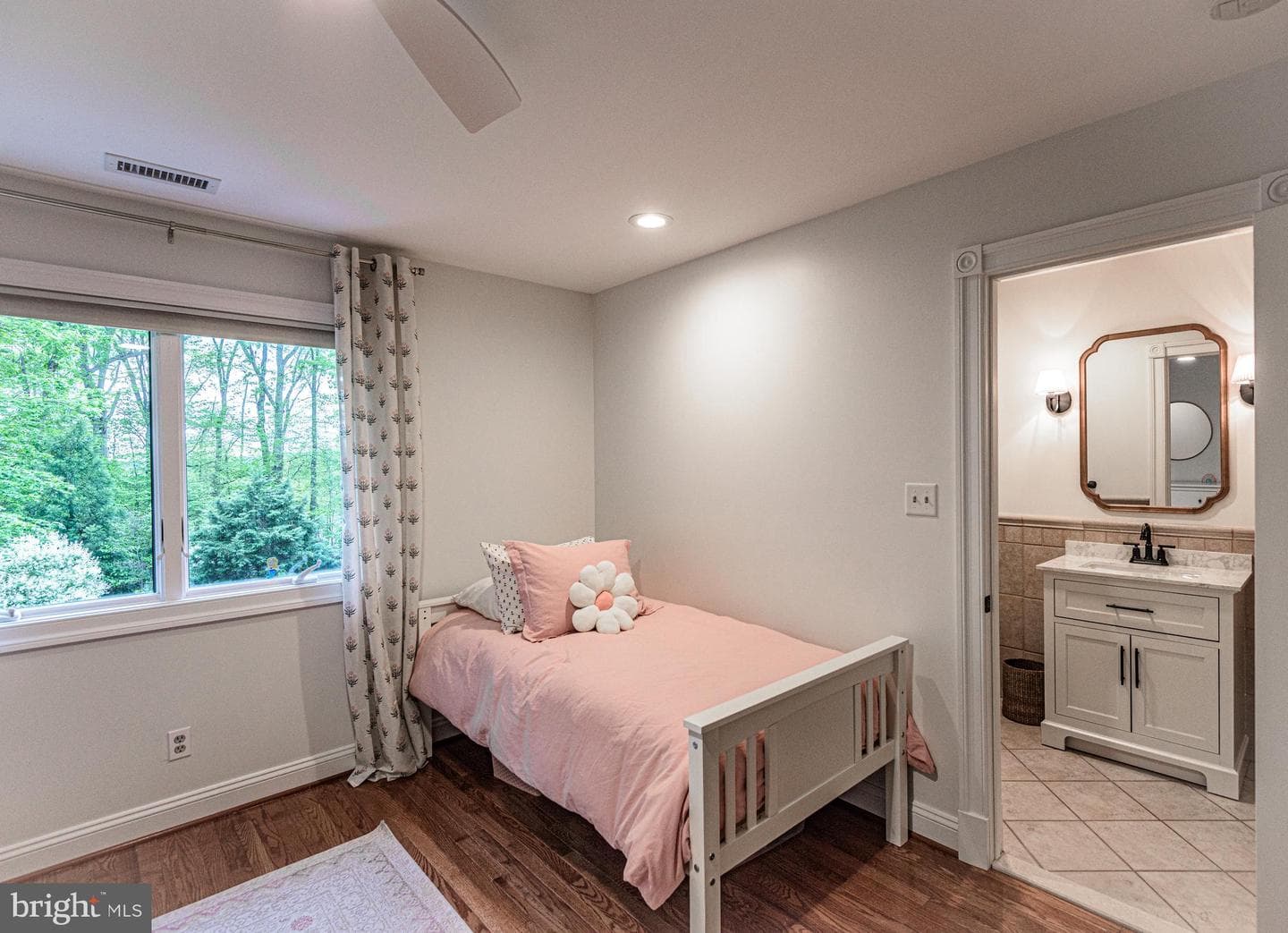 1709 Freeland Road photo 37