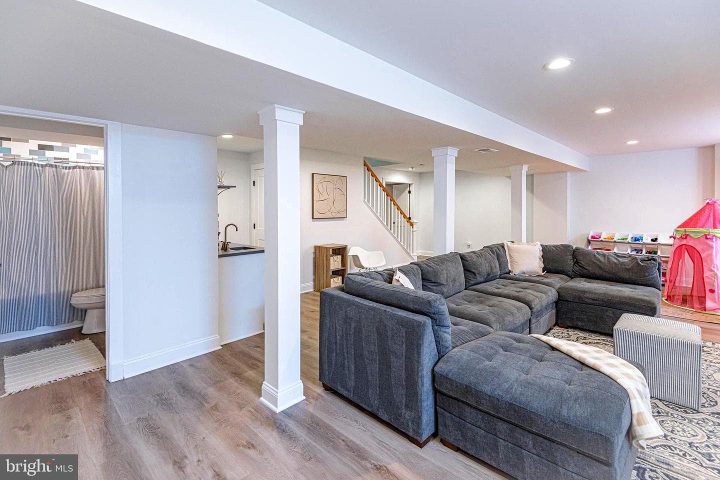 1709 Freeland Road photo 52