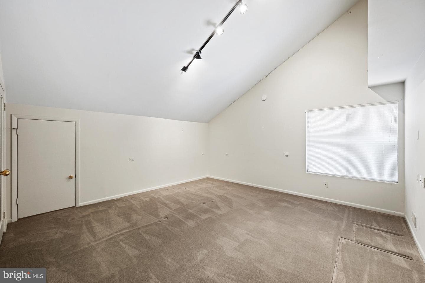 8 Regency #8 photo 20