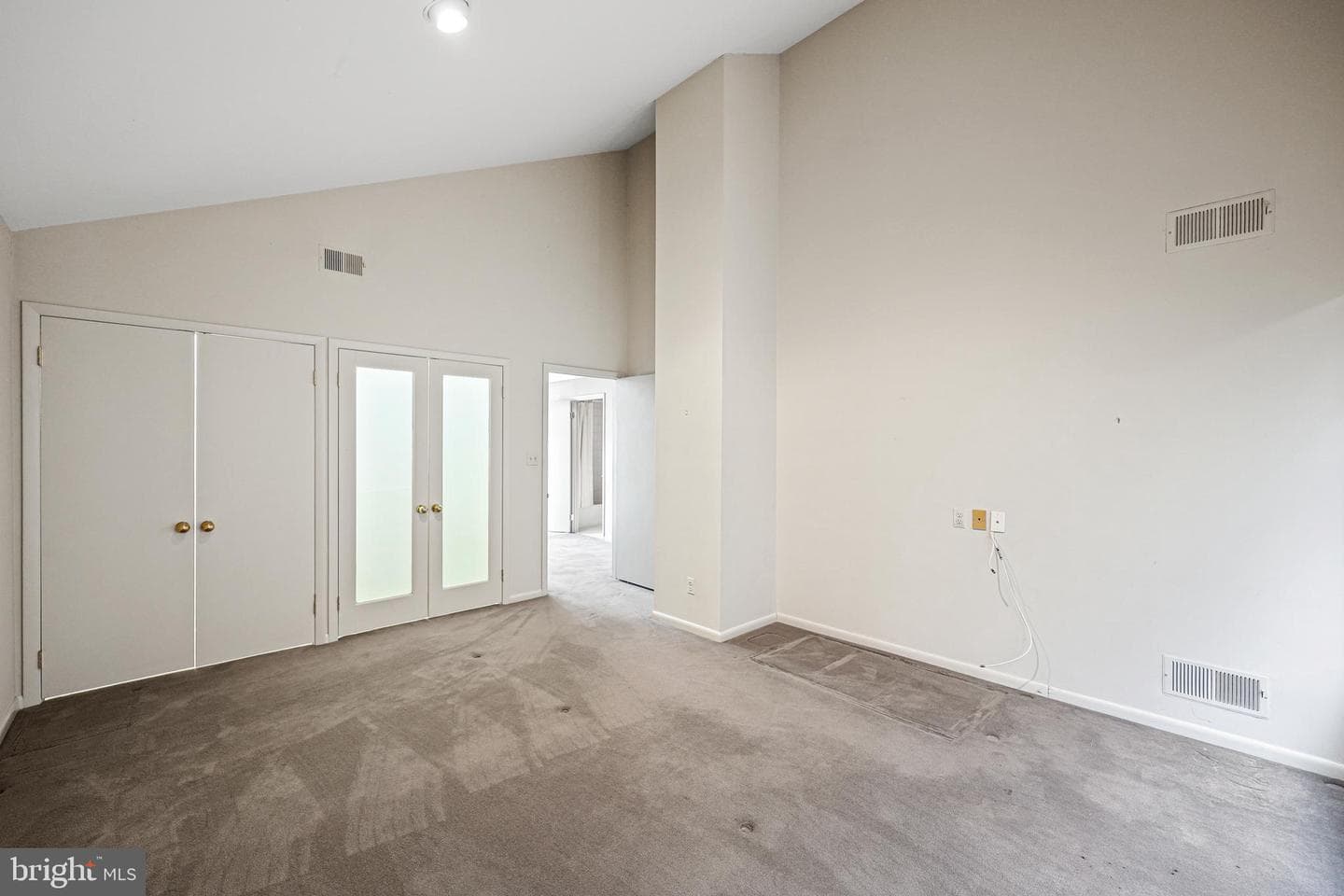 8 Regency #8 photo 23