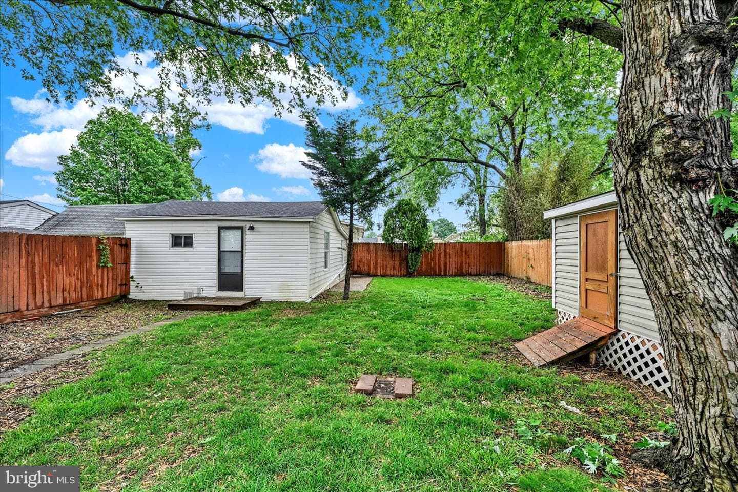 1719 Pin Oak Avenue photo 23