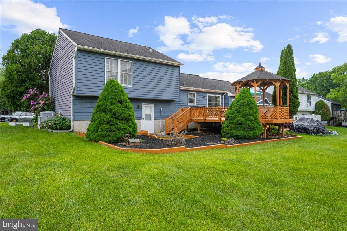 16 Briarleaf Court photo 3