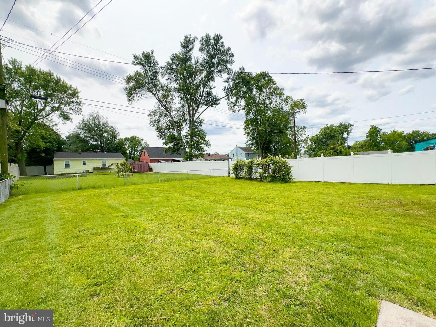 6621 Dogwood photo 25