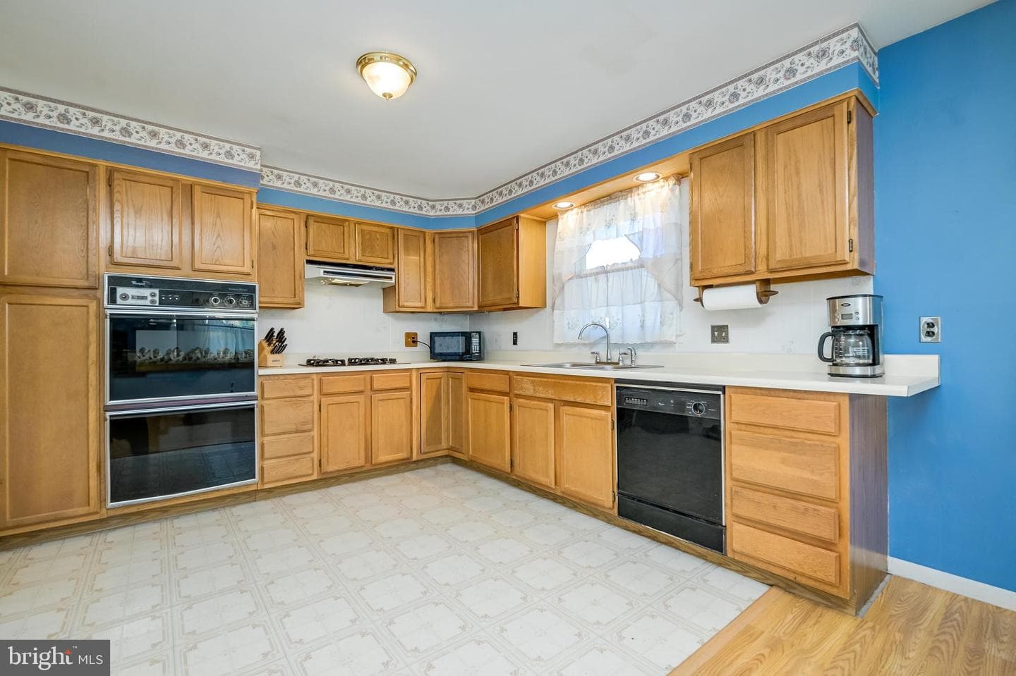 5935 Central Avenue photo 8