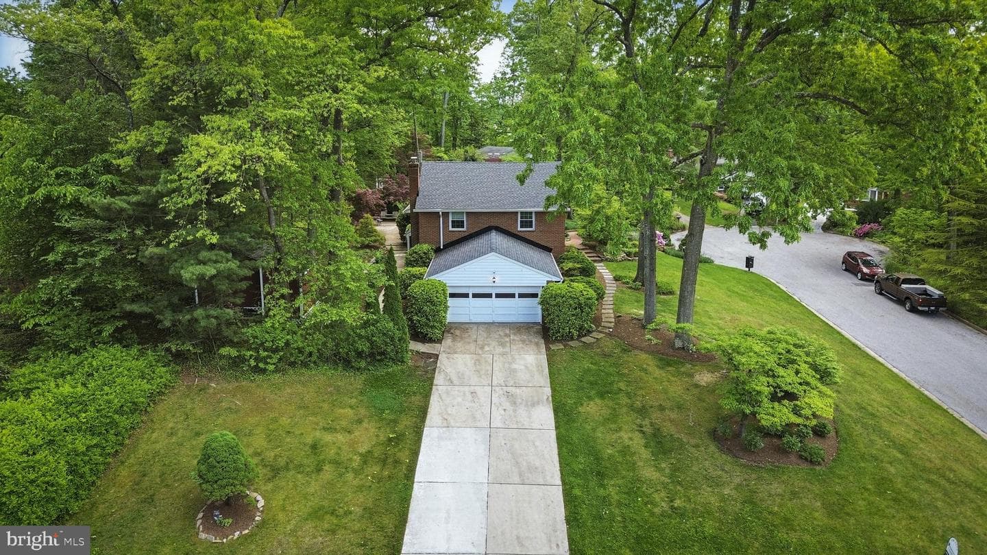 1703 Ridgely Garth photo 3