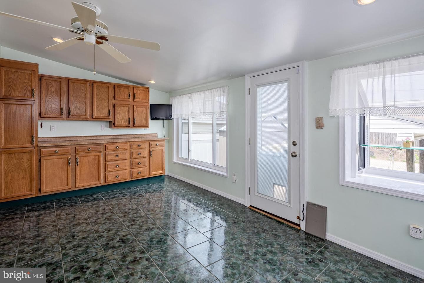 7856 Harold Road photo 19