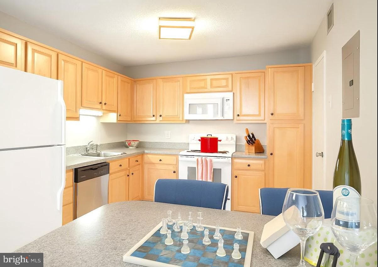 205 E Joppa Road #608 photo 6