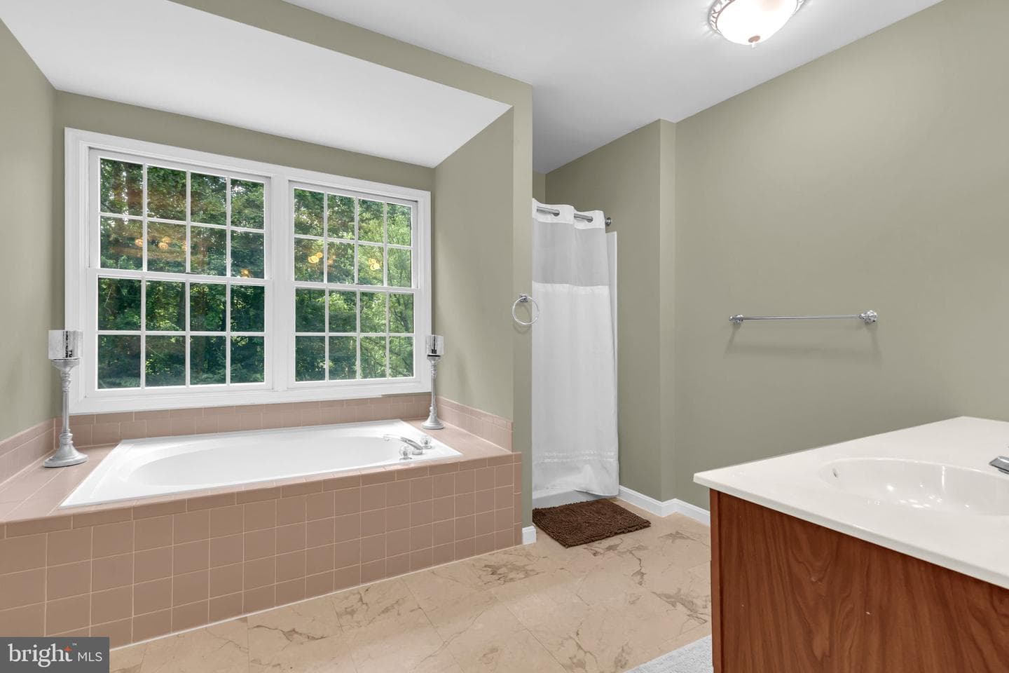 12031 Falls Road photo 23