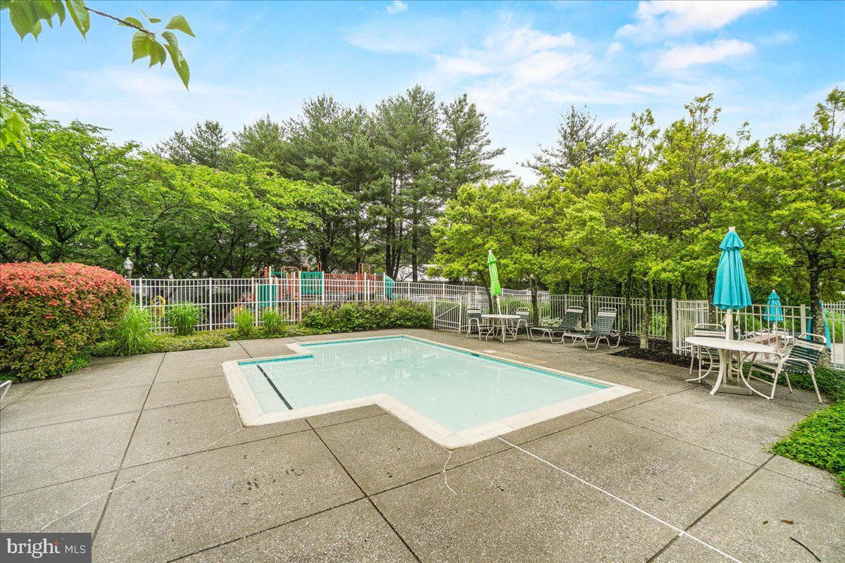 3054 Hunting Ridge Drive #3054 photo 32