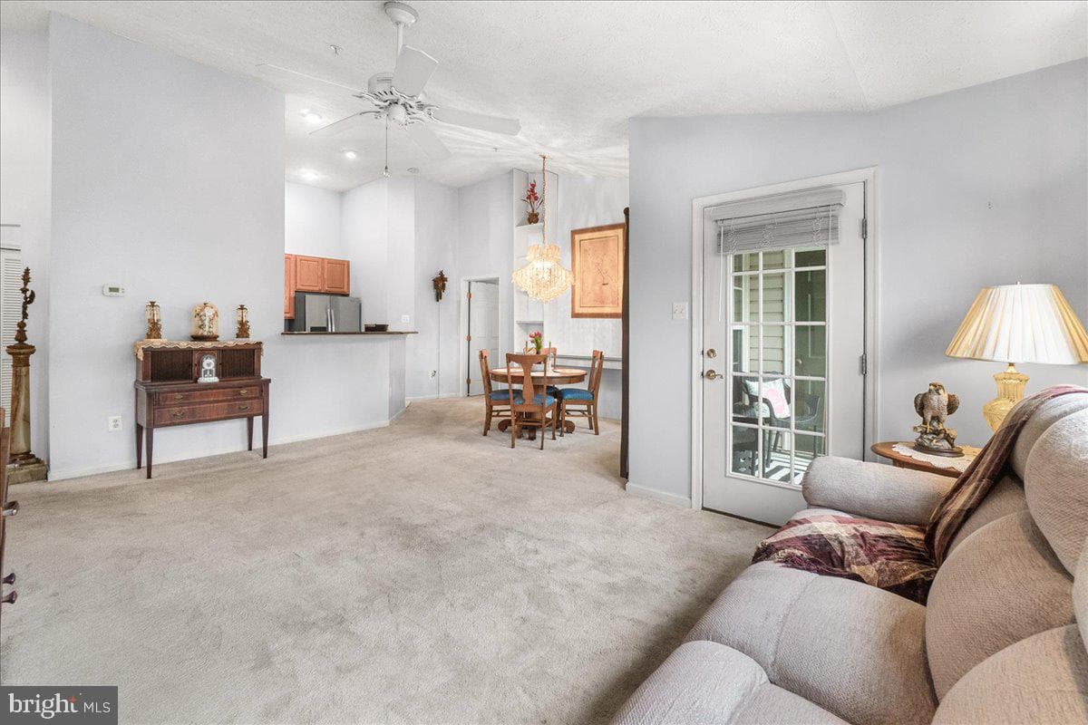 3054 Hunting Ridge Drive #3054 photo 6