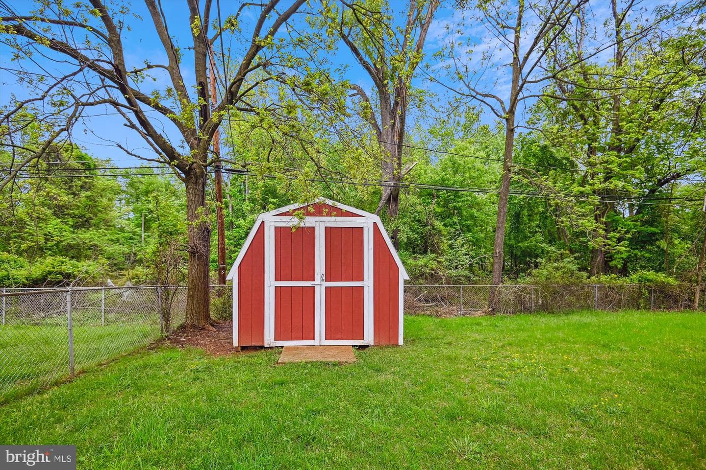 8404 Church Lane photo 12
