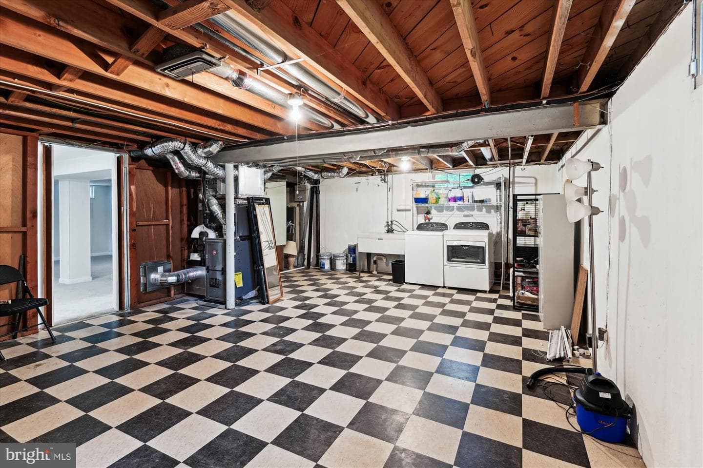 8404 Church Lane photo 35