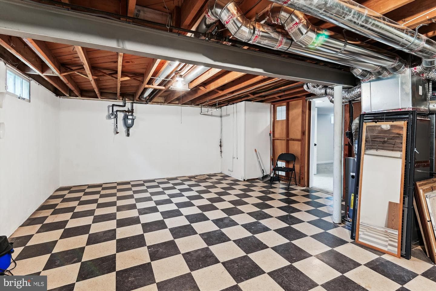 8404 Church Lane photo 36
