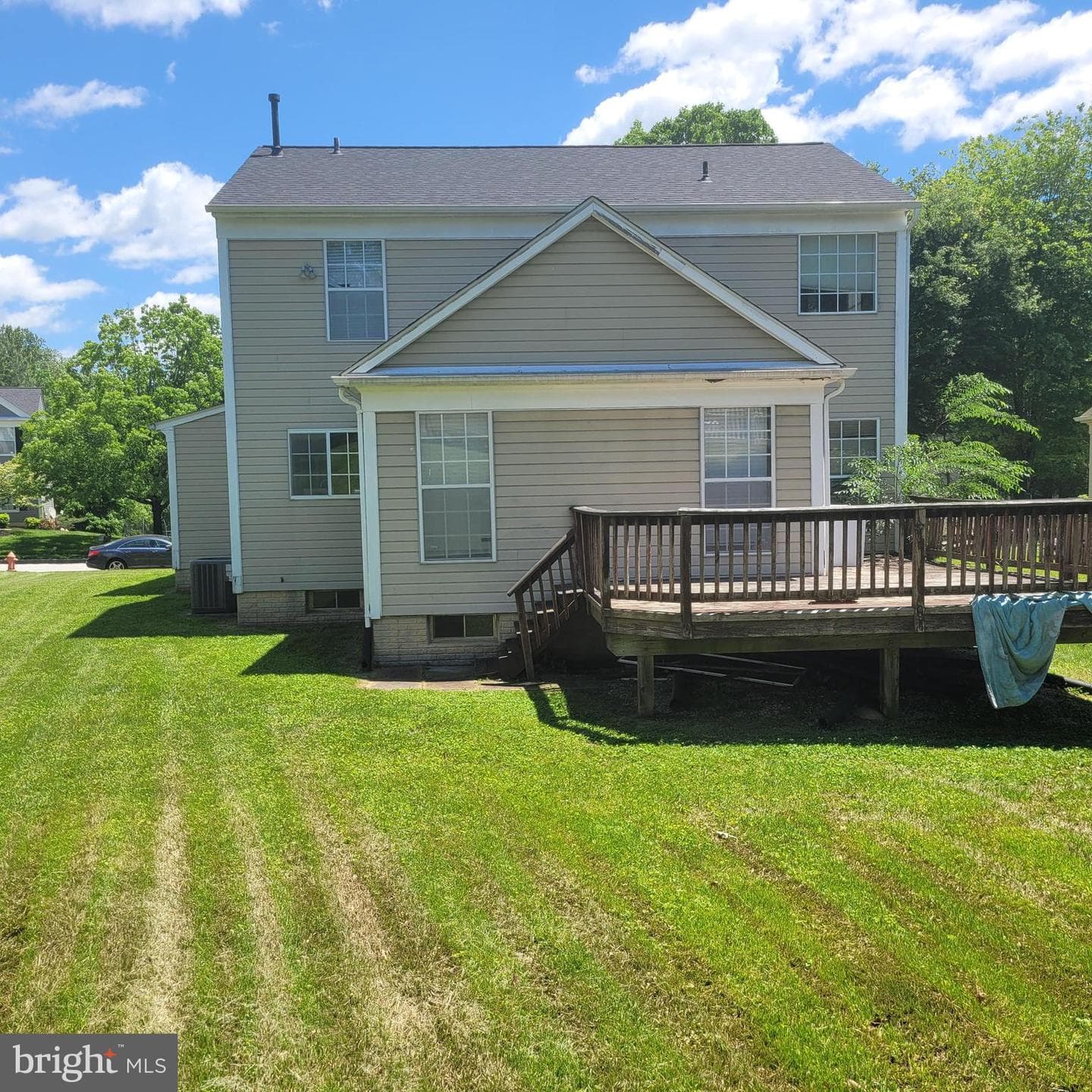 9907 Linden Hill Road photo 2