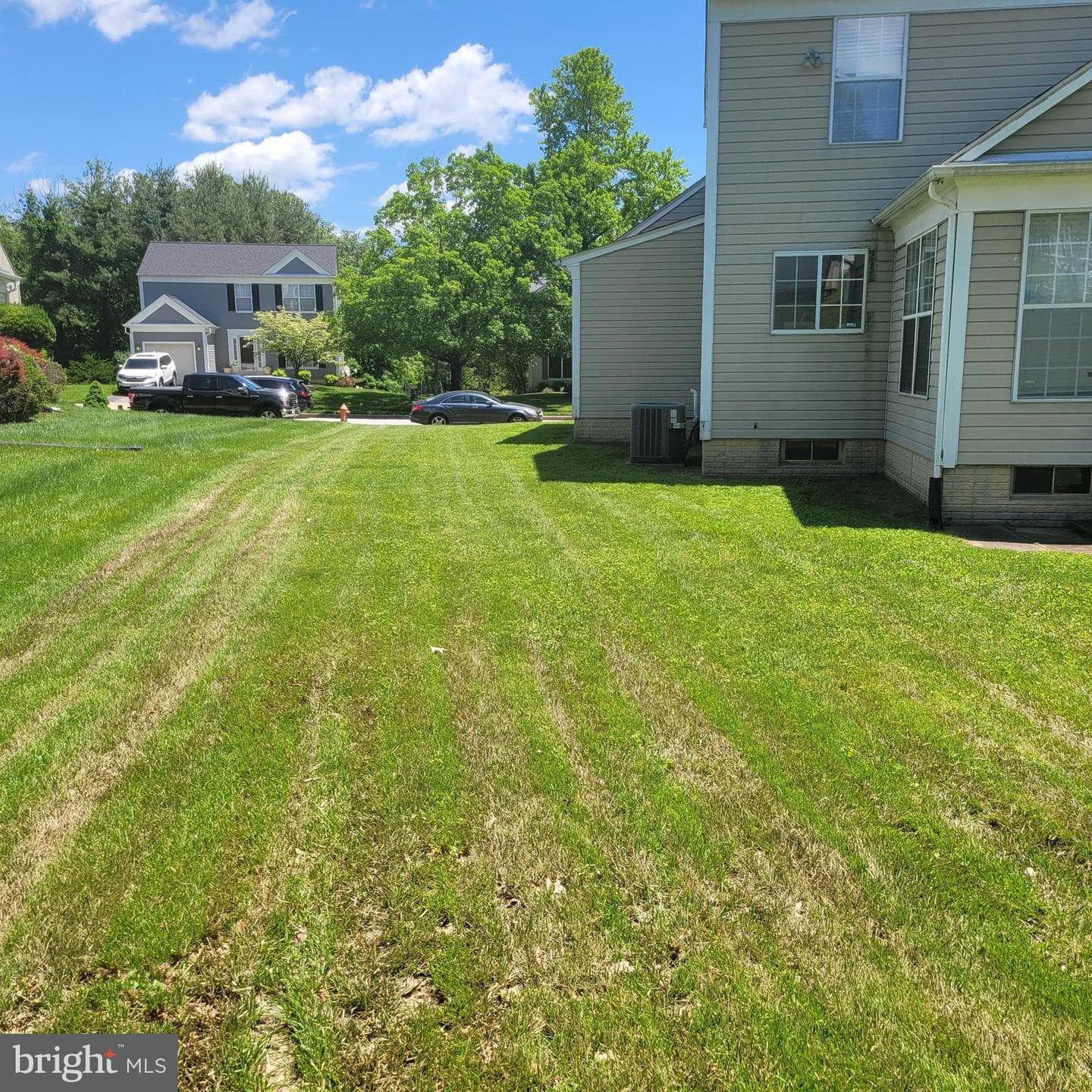 9907 Linden Hill Road photo 3