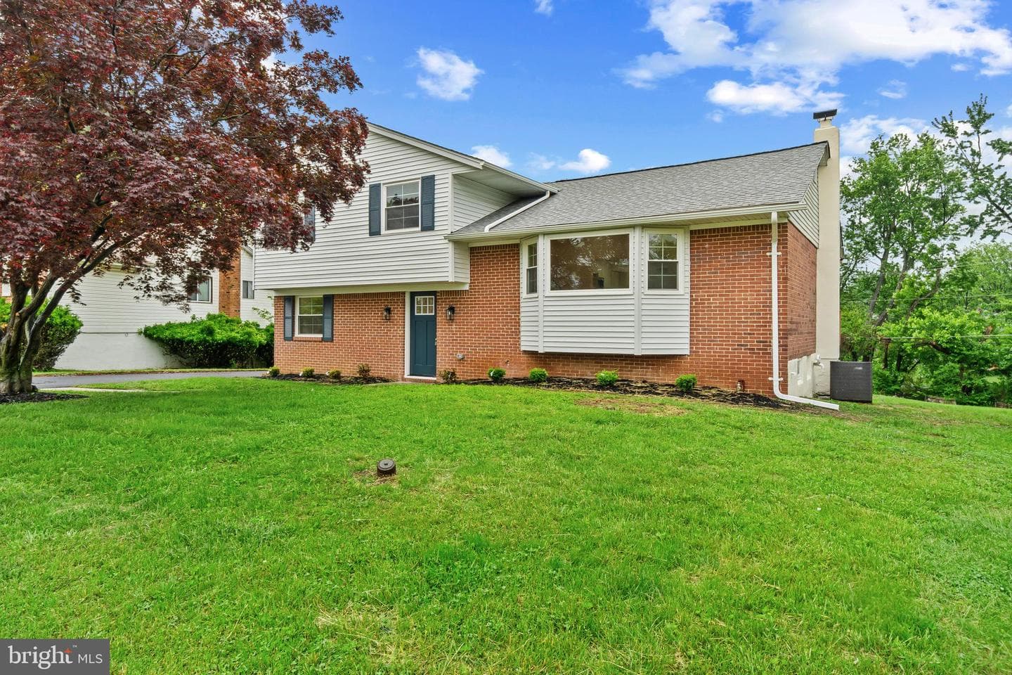 3520 Cabot Road photo 2