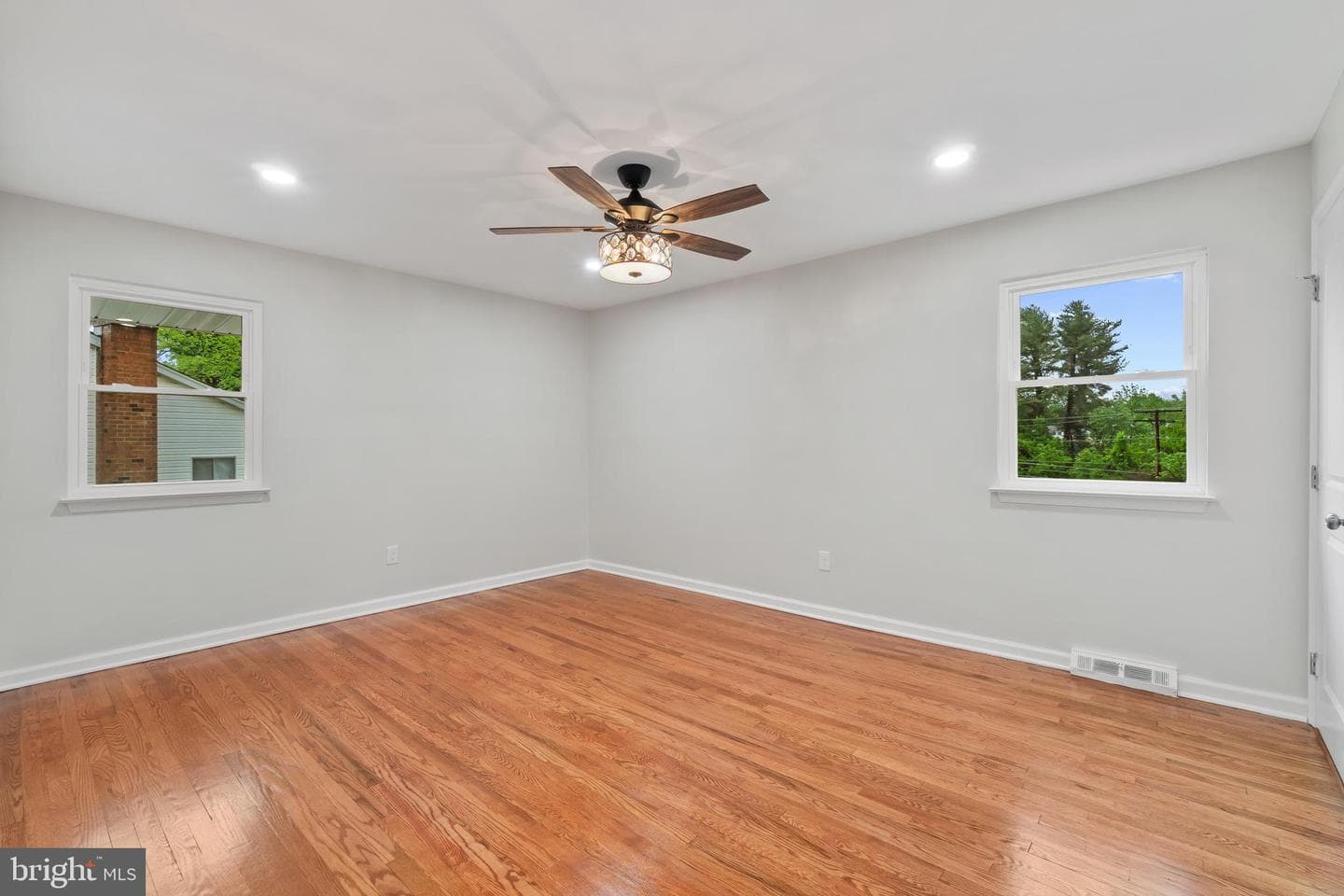 3520 Cabot Road photo 21