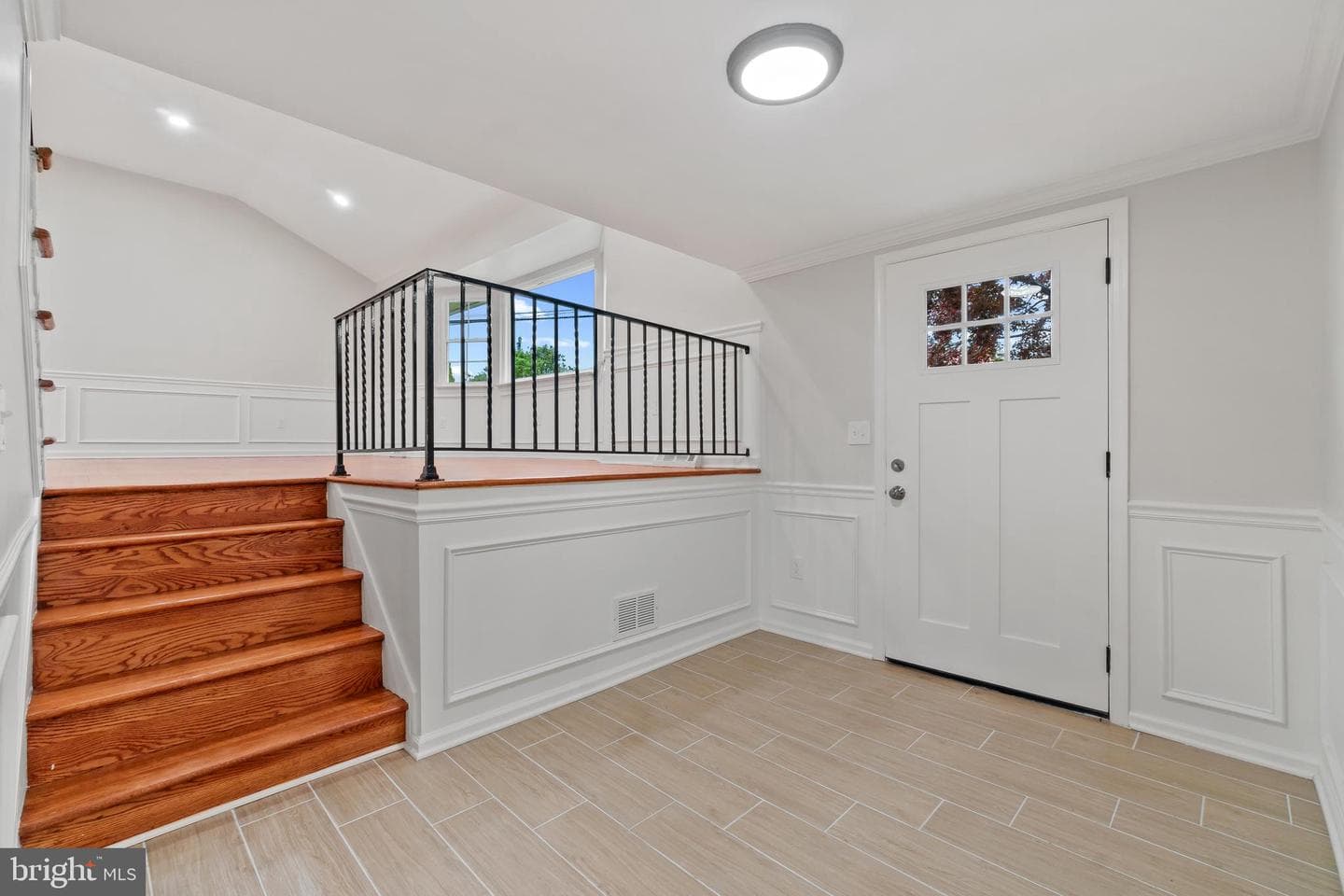 3520 Cabot Road photo 4