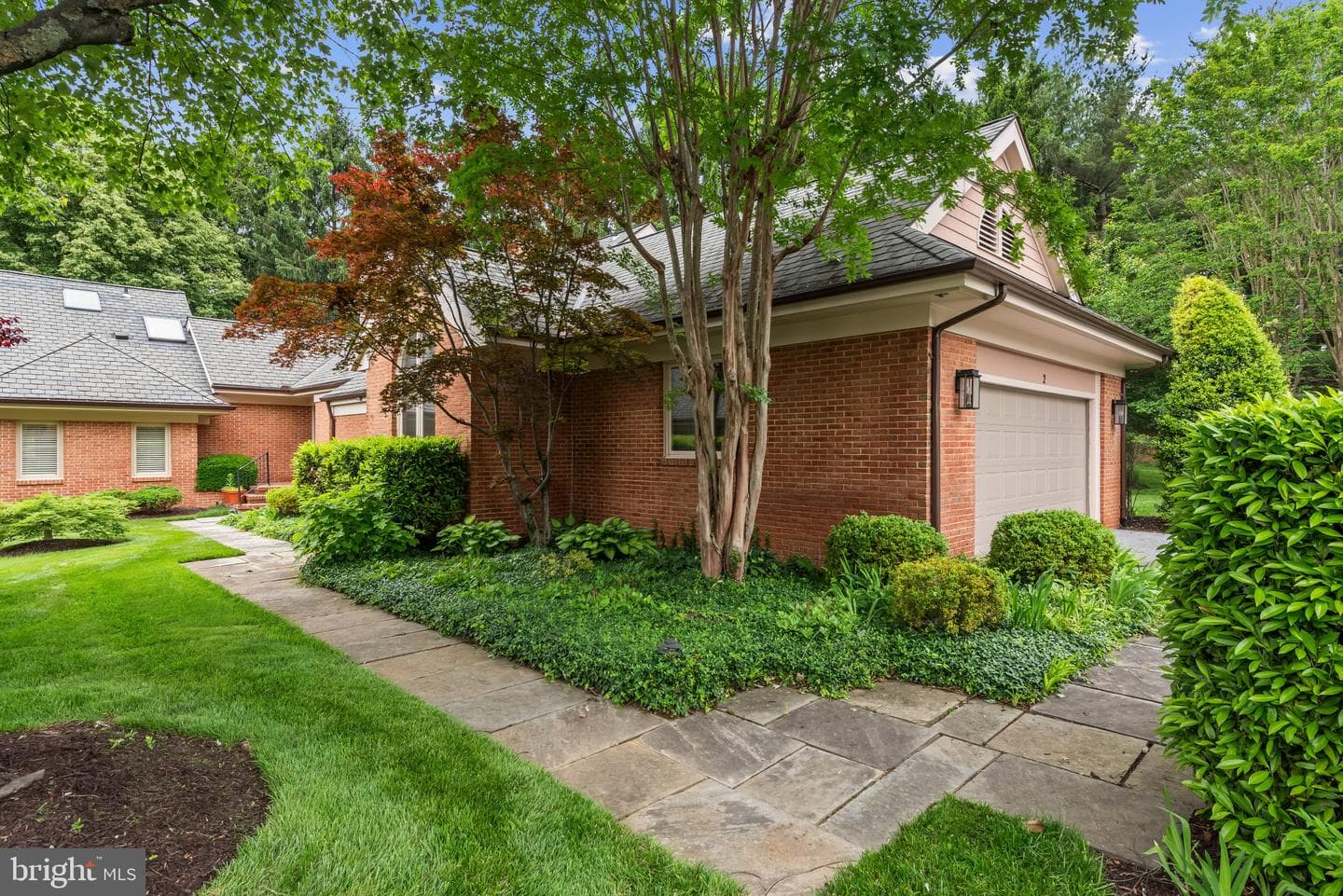 2 Fieldspring Court photo 3