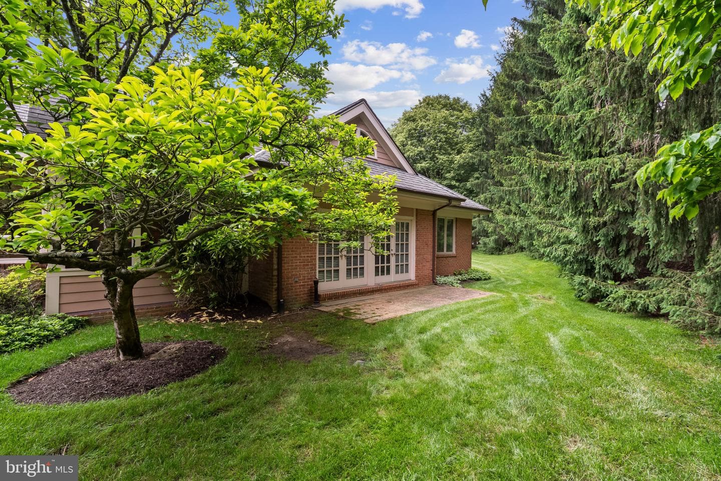 2 Fieldspring Court photo 6