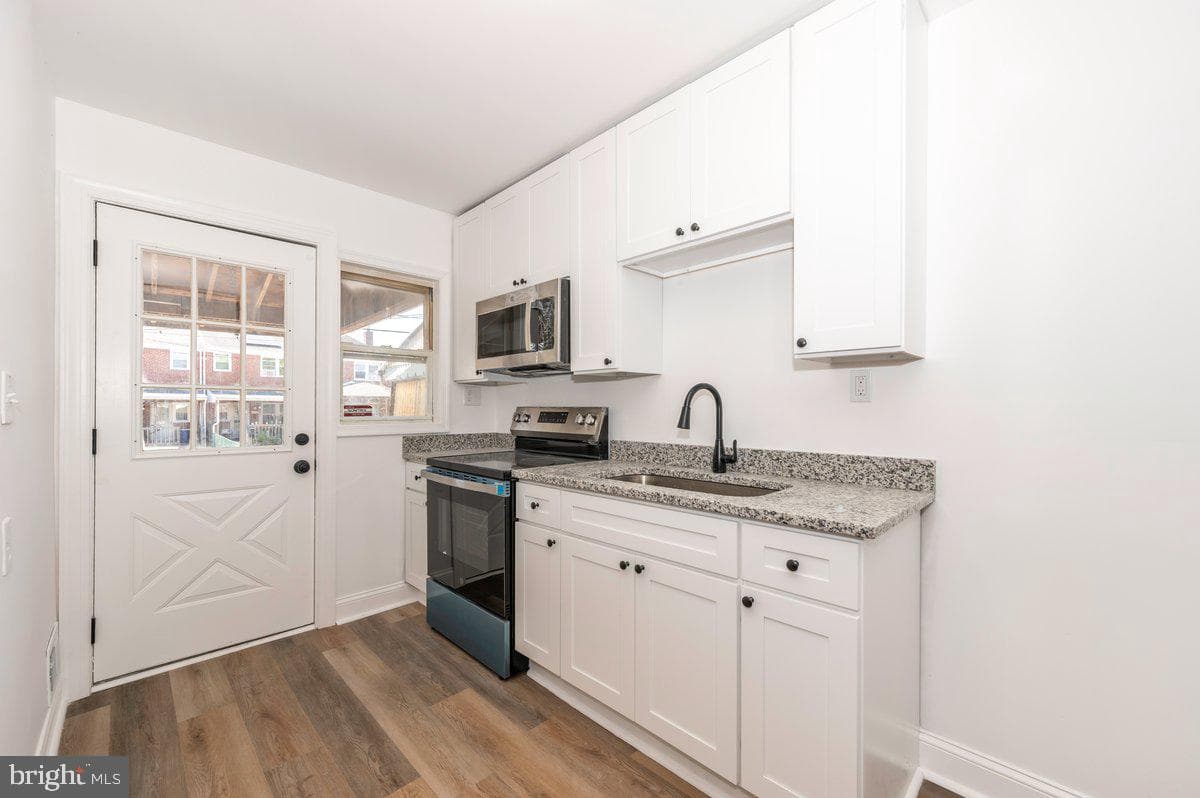 2204 Redthorn Road photo 10