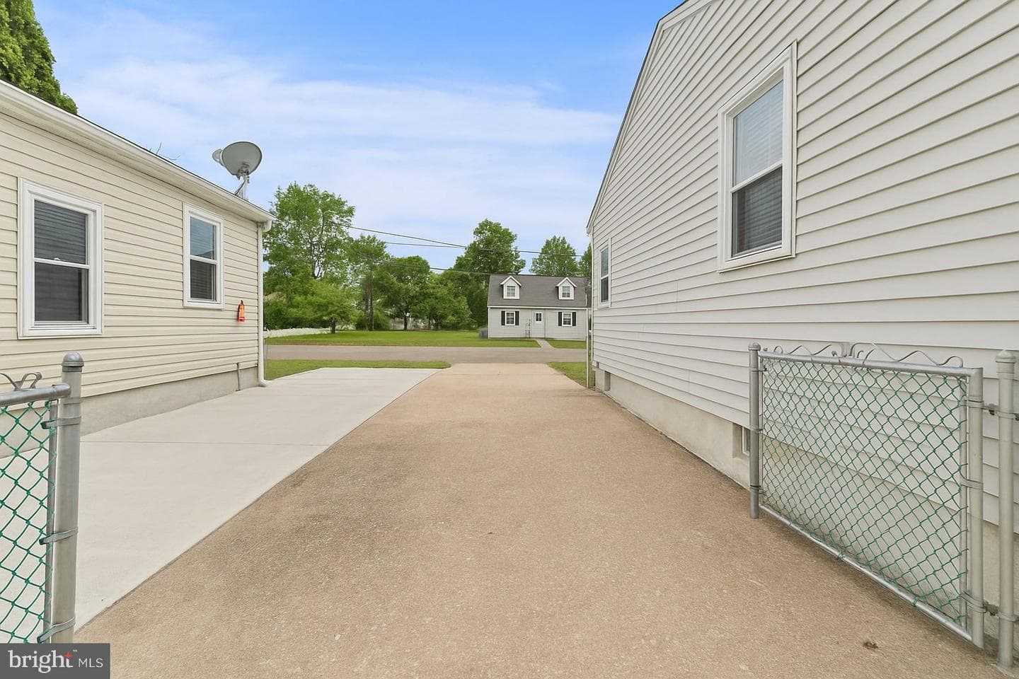 5911 Cecil Avenue photo 15