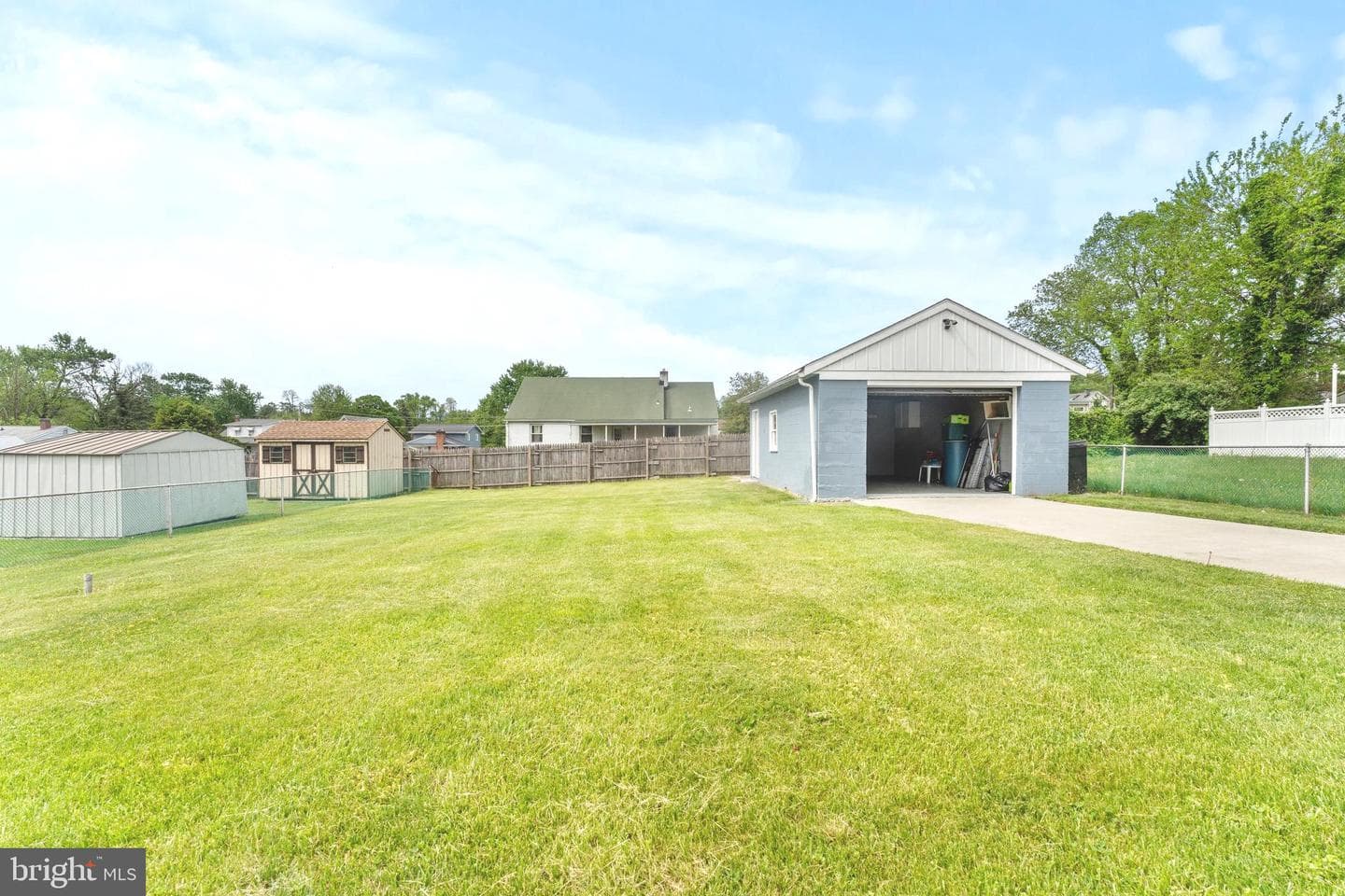 5911 Cecil Avenue photo 19