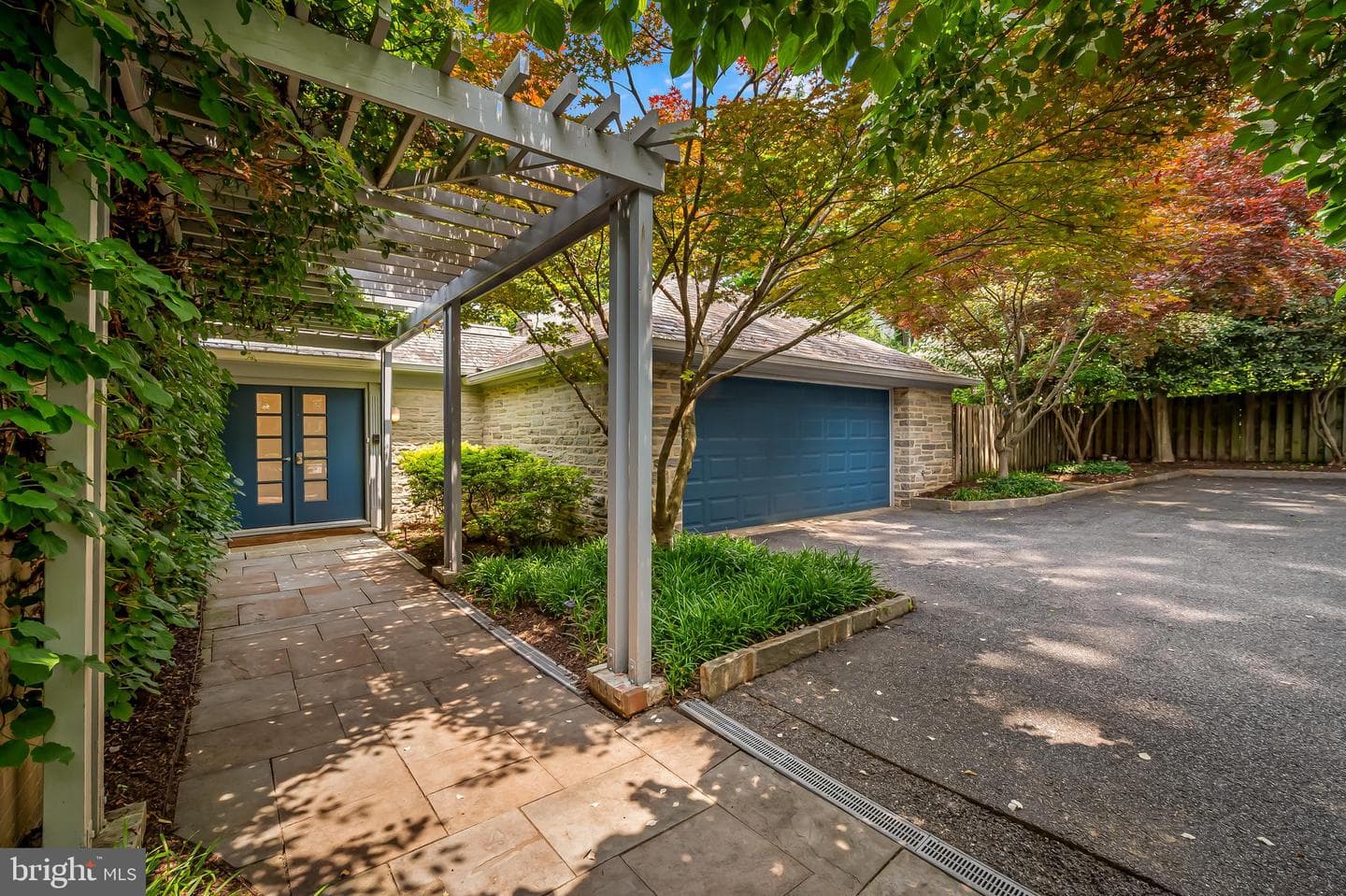 6 Meadow Road photo 2