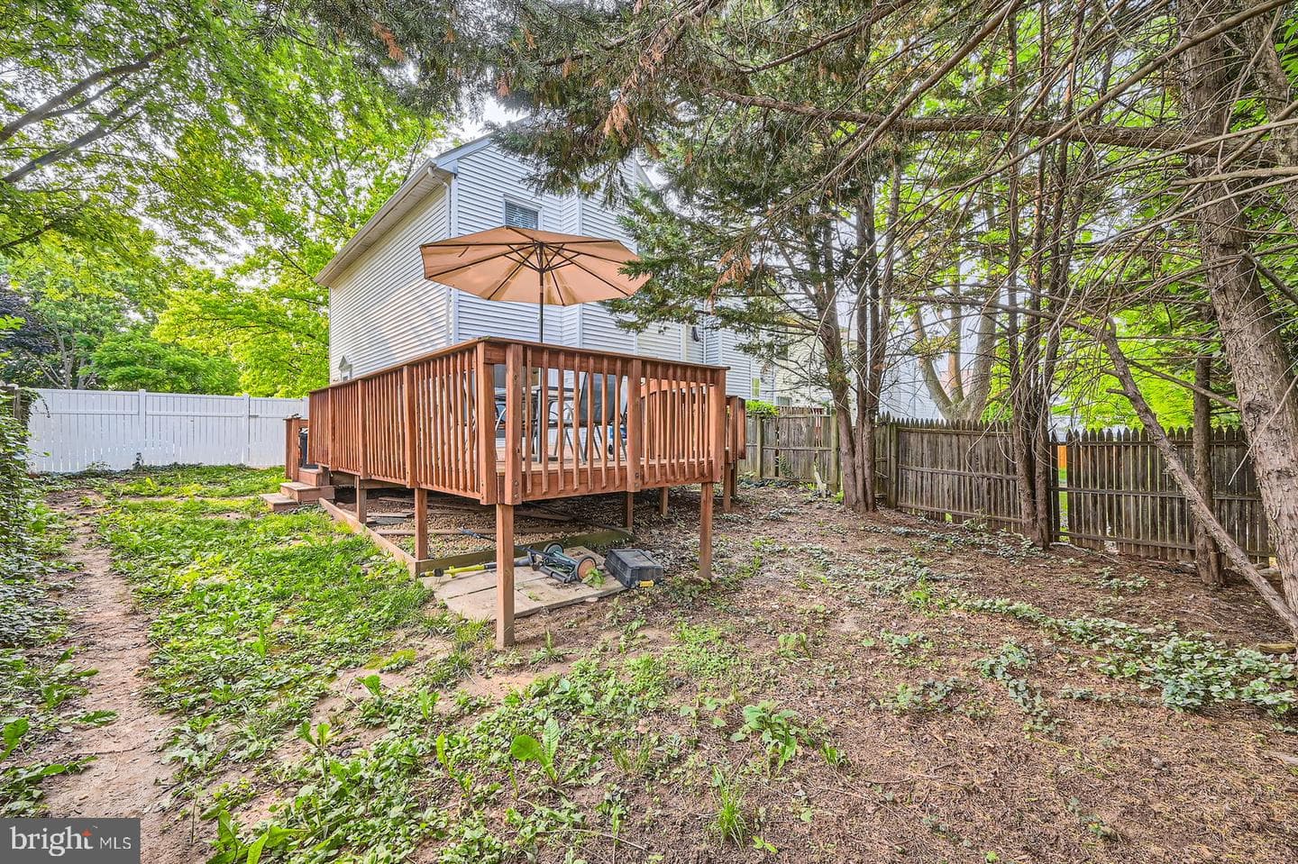 1895 Norhurst Way N photo 25