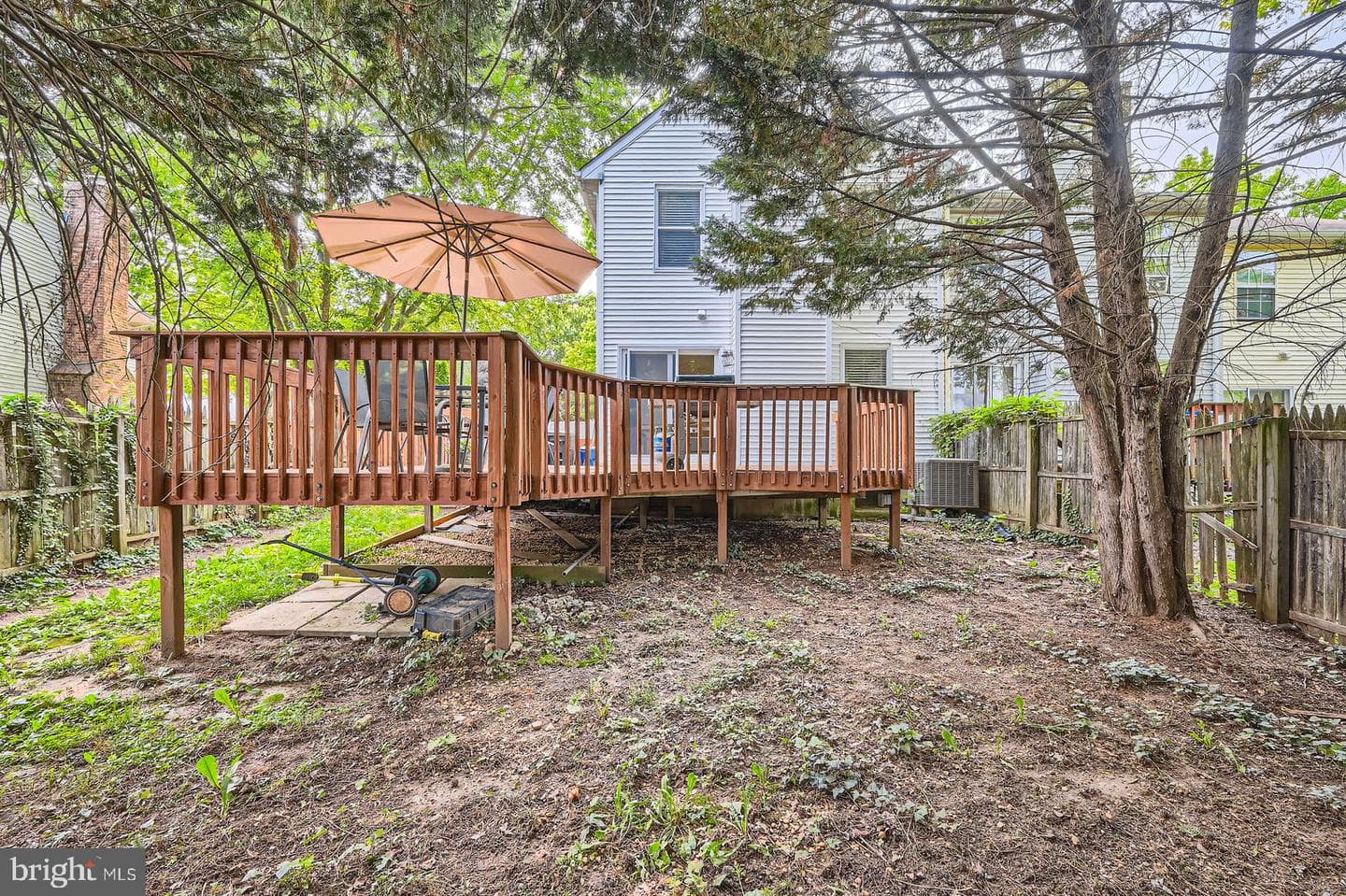 1895 Norhurst Way N photo 26