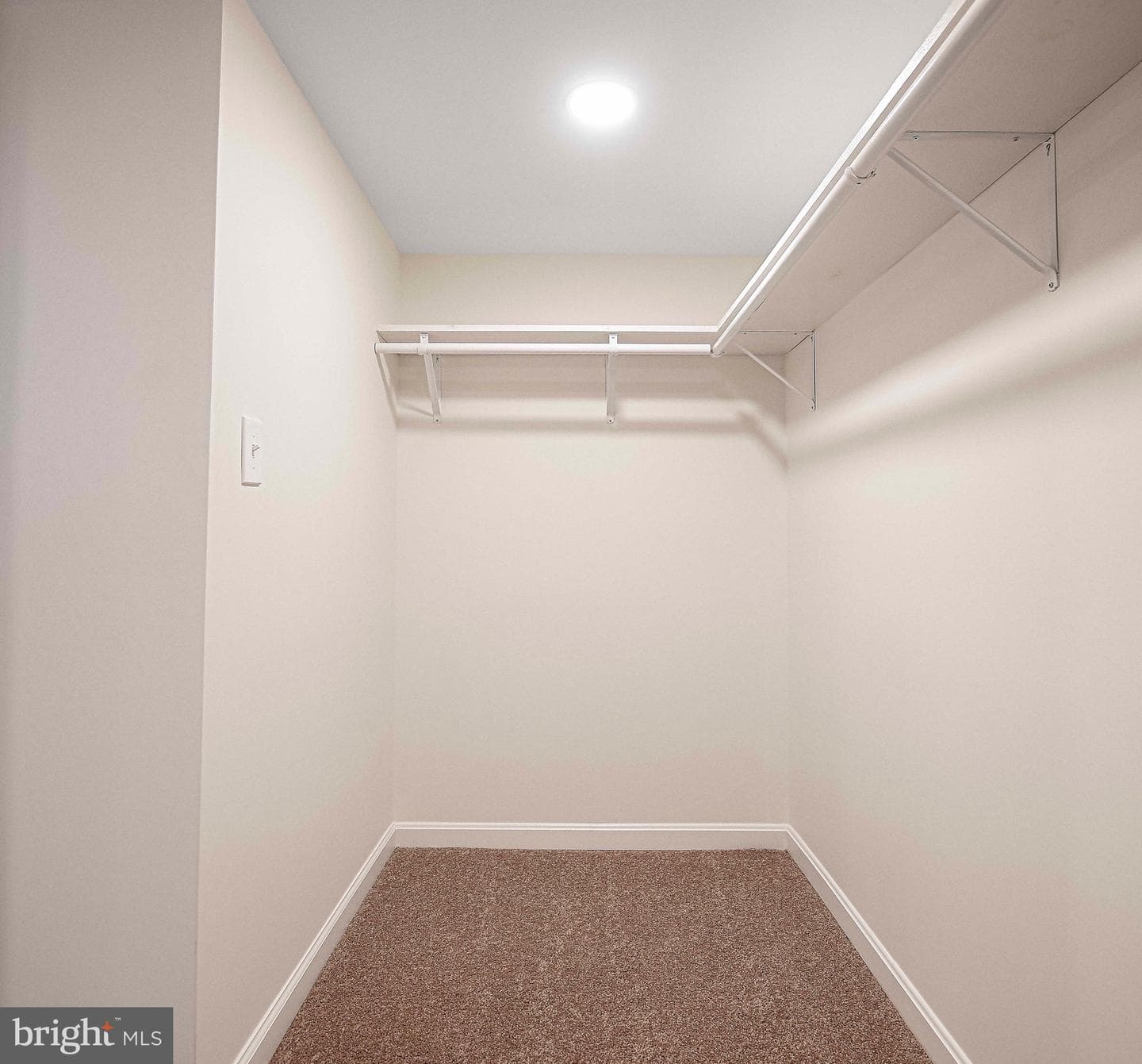 803 Essex Avenue photo 24