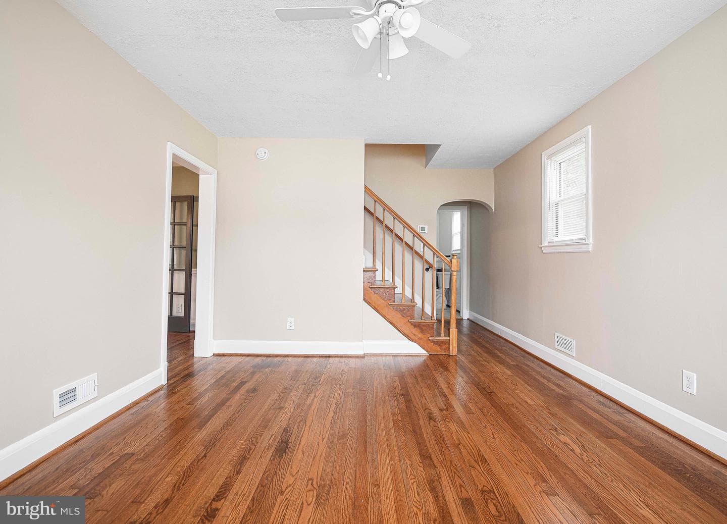 803 Essex Avenue photo 4