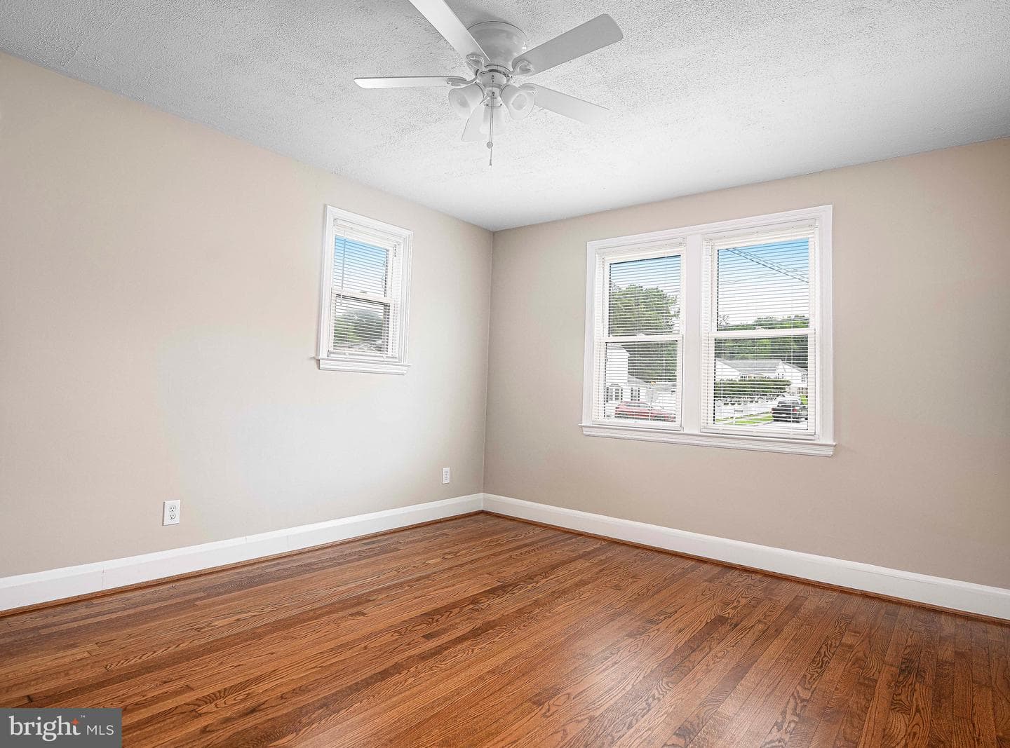 803 Essex Avenue photo 5
