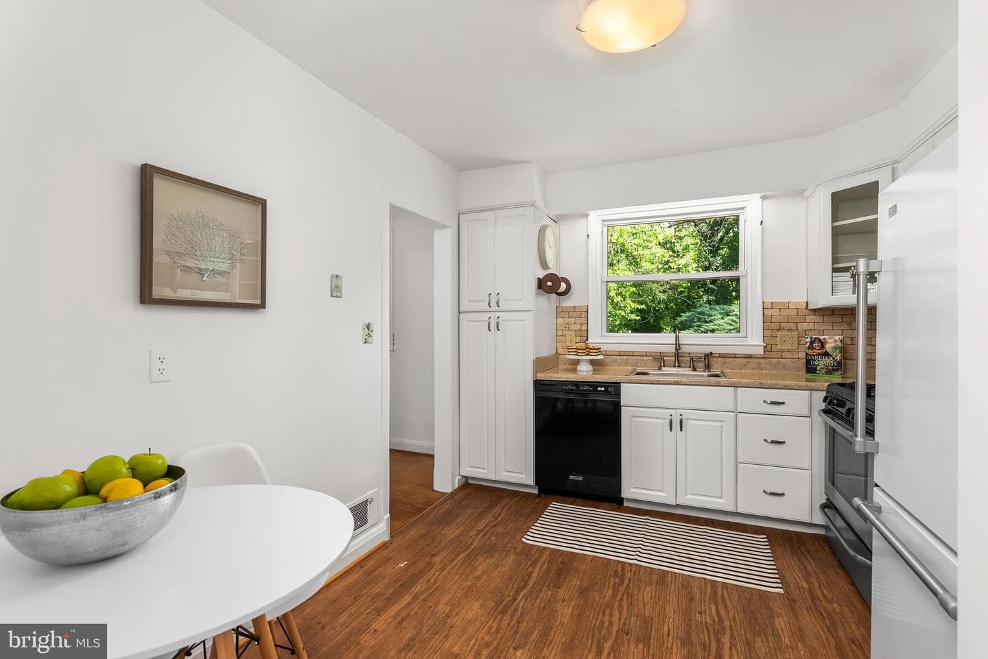 1401 Charmuth Road photo 10