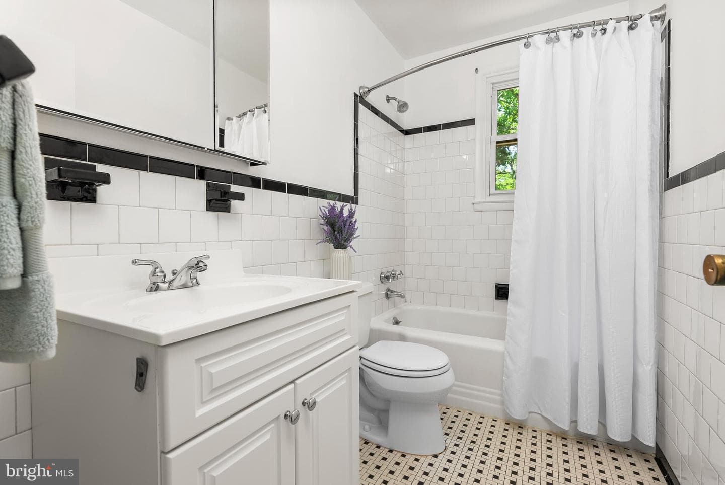 1401 Charmuth Road photo 18