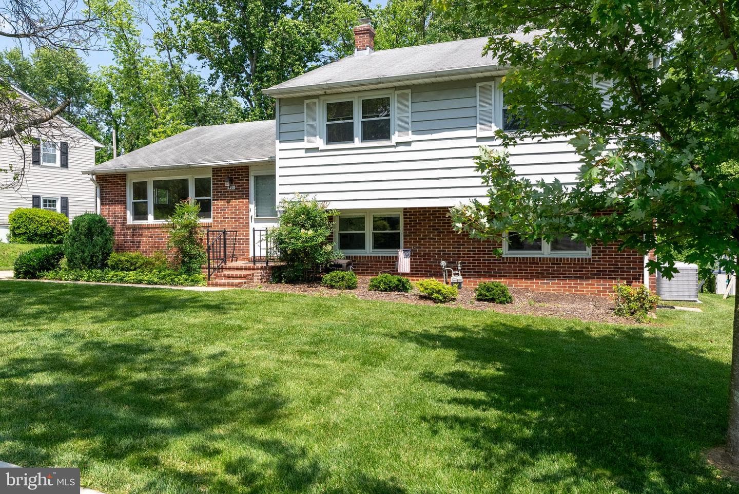 1401 Charmuth Road photo 2