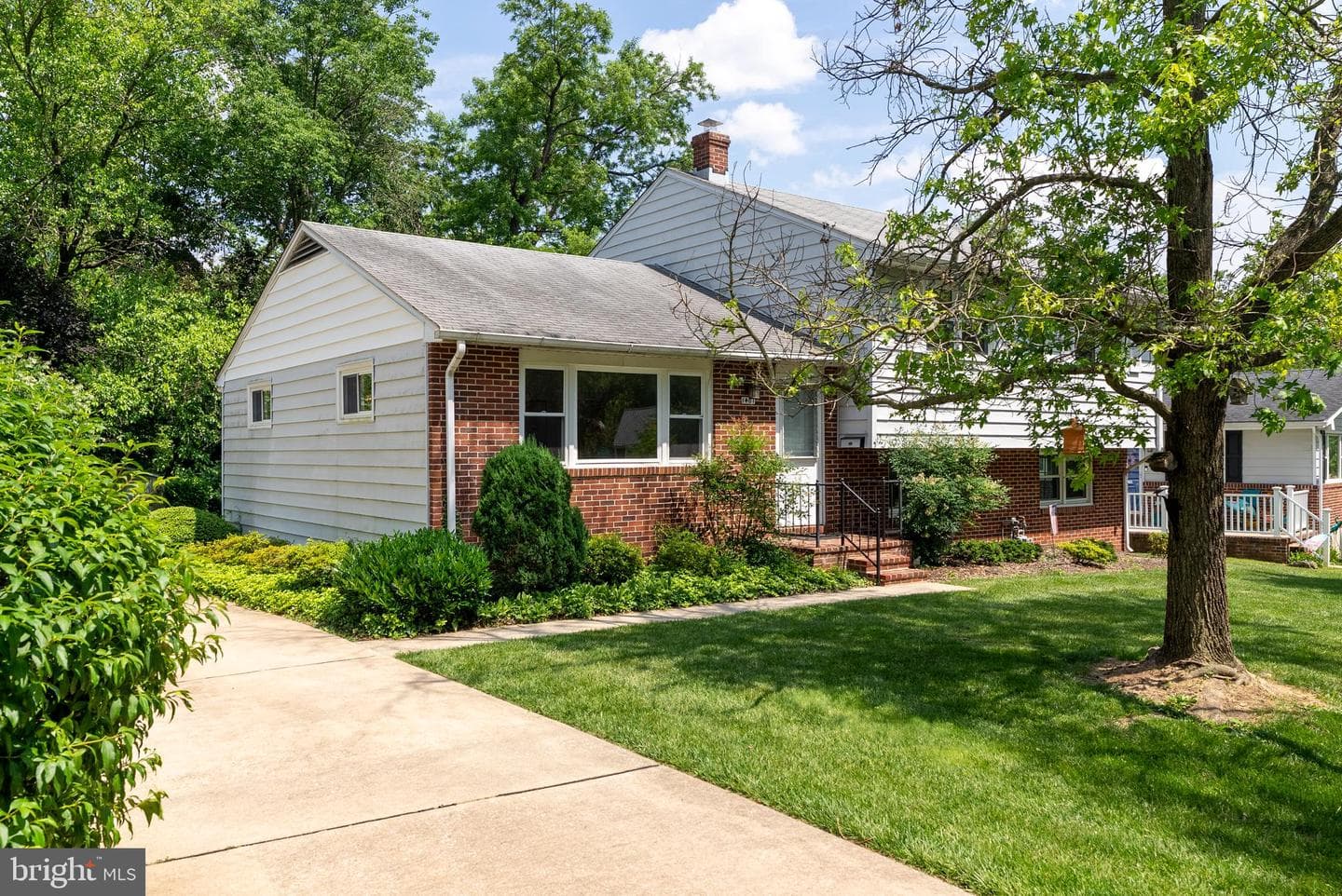1401 Charmuth Road photo 3