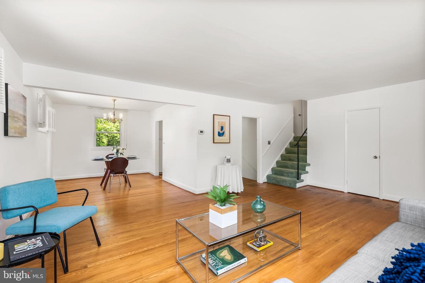 1401 Charmuth Road photo 6